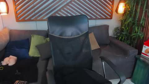 Snapshot of paul_rivera chatting on February 18, 2025, 2:05 am Paul Rivera online show from February 18, 2025, 2:05 am
