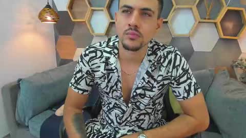 Snapshot of paul_rivera chatting on February 21, 2025, 12:38 am Paul Rivera online show from February 21, 2025, 12:38 am