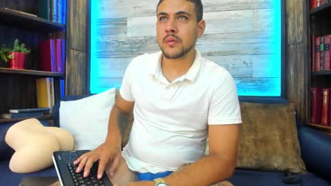 Snapshot of paul_rivera chatting on October 12, 2025, 1:48 am Paul Rivera online show from October 12, 2025, 1:48 am