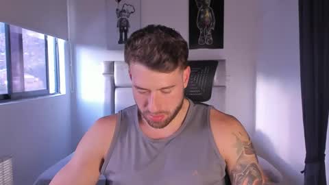 PAUL ROGER online show from March 9, 2025, 10:19 pm