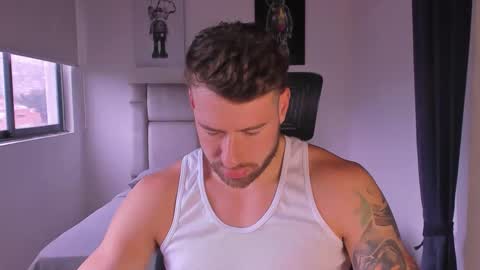 PAUL ROGER online show from March 12, 2025, 12:47 pm