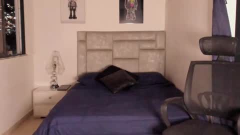 PAUL ROGER online show from October 7, 2025, 1:03 am