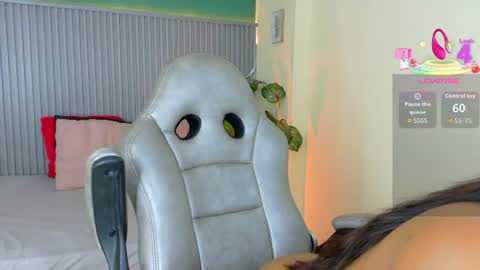 Snapshot of paula_cruzz chatting on June 15, 2026, 8:44 pm PAULA CRUZ online show from June 15, 2026, 8:44 pm