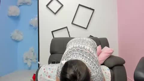 Snapshot of paula_miler1 chatting on October 27, 2025, 2:10 pm paula_miler1 online show from October 27, 2025, 2:10 pm