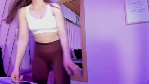 Snapshot of paula_miler1 chatting on April 7, 2026, 2:06 pm paula_miler1 online show from April 7, 2026, 2:06 pm