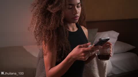 Paula online show from February 5, 2025, 8:35 pm