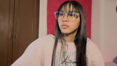 Paula  online show from May 11, 2026, 2:39 am