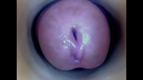 Paula 18 Aninhos online show from April 18, 2026, 10:10 pm