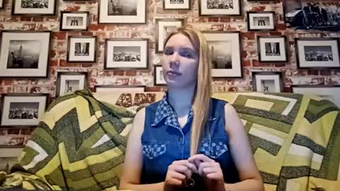 Eva online show from November 25, 2025, 6:13 am