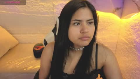 Snapshot of paulette_v chatting on July 4, 2026, 1:06 pm Live 800am 200pm COLOMBIAN HOUR online show from July 4, 2026, 1:06 pm