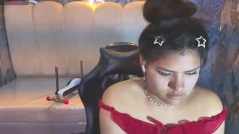 Snapshot of paulette_v chatting on July 8, 2026, 1:15 pm Live 800am 200pm COLOMBIAN HOUR online show from July 8, 2026, 1:15 pm