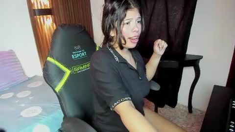 Snapshot of paulina07_ chatting on June 24, 2026, 2:38 pm paulina07_ online show from June 24, 2026, 2:38 pm
