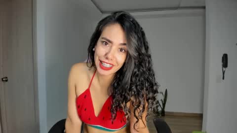 Snapshot of paulina_dossantos chatting on February 16, 2025, 1:03 am paulina online show from February 16, 2025, 1:03 am