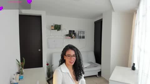 Snapshot of paulina_dossantos chatting on June 1, 2026, 7:04 pm paulina online show from June 1, 2026, 7:04 pm