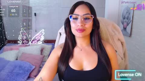 Snapshot of paulina_galvis2700 chatting on April 17, 2026, 3:37 pm paulina online show from April 17, 2026, 3:37 pm