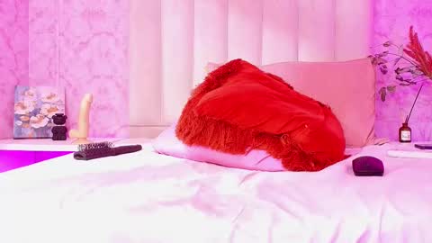 Paulina  online show from November 6, 2025, 9:15 pm