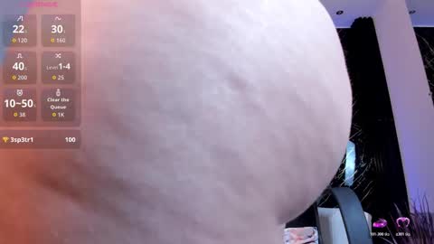 Paulina  online show from December 3, 2025, 1:20 pm