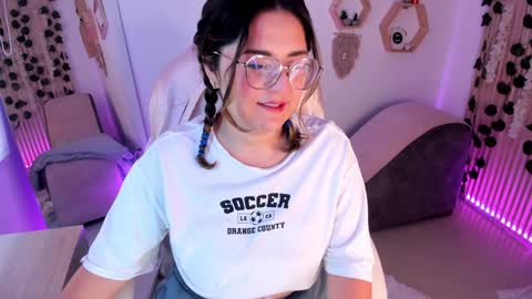 Estefania online show from December 7, 2024, 1:51 pm