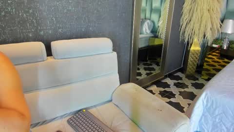 Paulina online show from November 14, 2025, 11:31 am