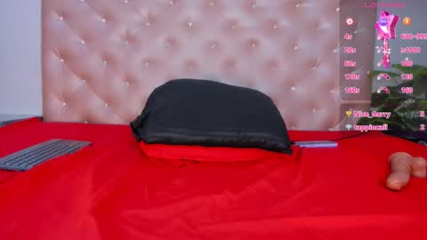 PaulinaSaennz online show from October 1, 2025, 2:23 pm