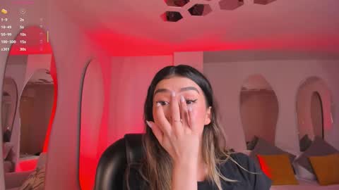 Paulina Santos  online show from September 12, 2025, 7:25 pm