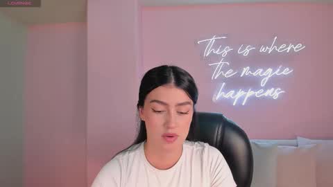 Paulina Santos  online show from September 24, 2025, 6:44 pm