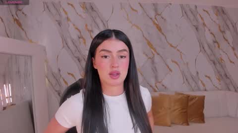 Paulina Santos  online show from September 28, 2025, 5:07 pm