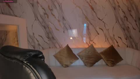 Paulina Santos  online show from October 9, 2025, 8:07 pm