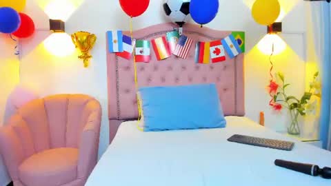 Snapshot of paulinavera chatting on June 22, 2026, 8:06 pm paulinavera online show from June 22, 2026, 8:06 pm