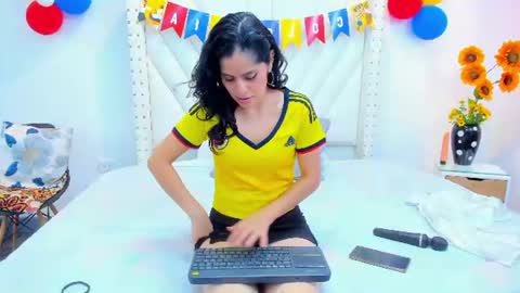 Snapshot of paulinavera chatting on July 7, 2026, 8:02 pm paulinavera online show from July 7, 2026, 8:02 pm