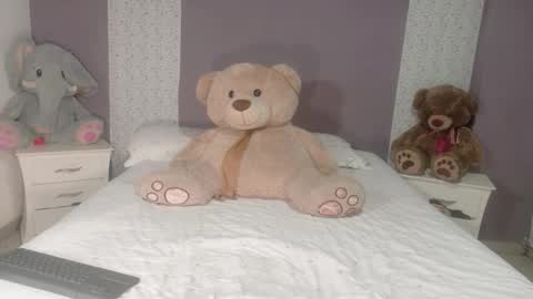 paulina online show from November 26, 2025, 5:14 pm