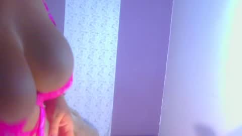 paulina online show from April 1, 2026, 6:38 pm