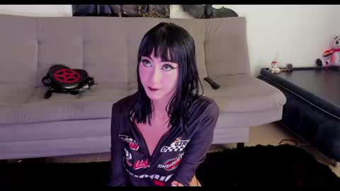 Pauline online show from October 4, 2025, 9:46 pm