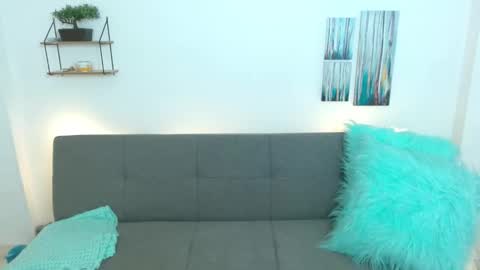Paulinna online show from March 5, 2025, 9:59 pm