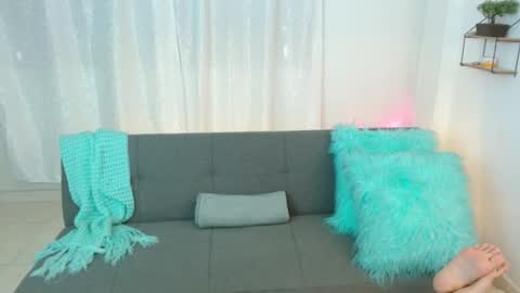 Paulinna online show from March 10, 2025, 8:12 pm