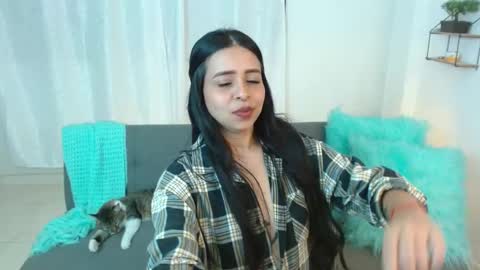 Paulinna online show from March 11, 2025, 9:48 pm