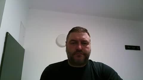 Snapshot of pauljr85 chatting on June 13, 2026, 10:46 am pauljr85 online show from June 13, 2026, 10:46 am