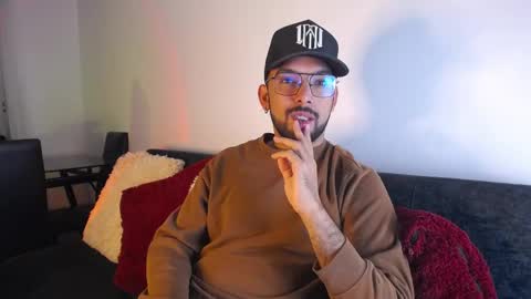 Snapshot of paulodasilva_ chatting on April 15, 2026, 12:34 pm Paulo Da Silva online show from April 15, 2026, 12:34 pm