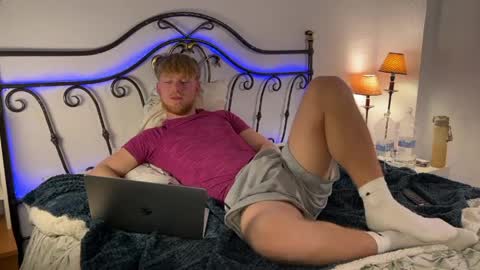 Snapshot of pavelrey chatting on May 24, 2026, 8:14 pm Pavel online show from May 24, 2026, 8:14 pm