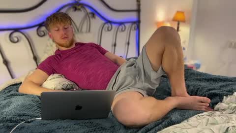 Snapshot of pavelrey chatting on May 26, 2026, 8:21 am Pavel online show from May 26, 2026, 8:21 am