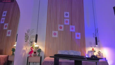 Dani online show from December 8, 2024, 2:52 pm