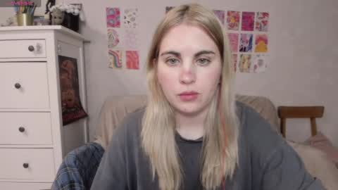 Allisses online show from January 19, 2025, 6:53 pm