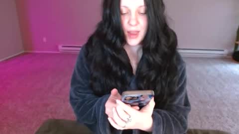 Mommy V online show from March 15, 2026, 4:02 pm