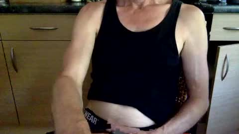 Snapshot of pea23 chatting on July 8, 2026, 12:31 pm pea23 online show from July 8, 2026, 12:31 pm