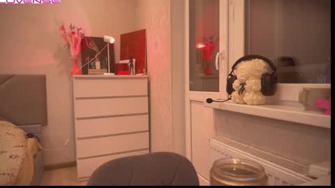 Sandra  Next Stream  pm MSK 5 pm UTC1pm EDT online show from March 4, 2025, 9:32 pm