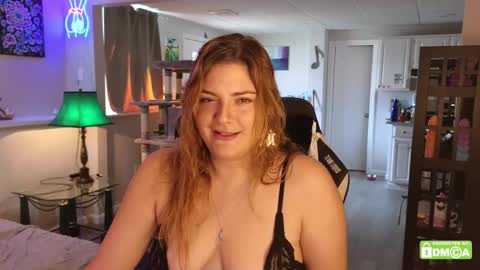   online show from October 8, 2025, 5:10 pm