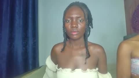 peach_ebonny online show from April 15, 2026, 9:26 pm