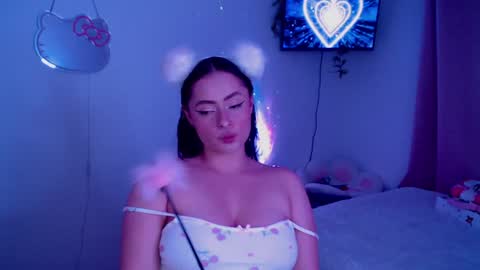 peacherry_ online show from December 12, 2024, 1:53 am