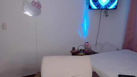 peacherry_ online show from December 31, 2024, 4:06 am