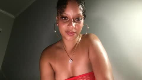 peachessinclair online show from August 5, 2026, 3:20 am